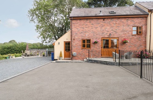Holywell Cottage | Cabin ∙ 1 bedroom ∙ 2 guests