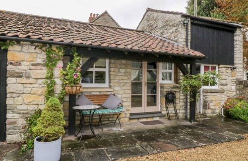 Swineford Cottage | Cabin ∙ 1 bedroom ∙ 2 guests