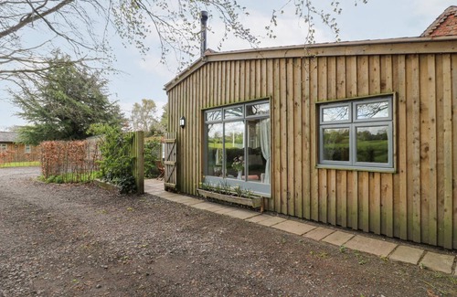 Rugeley Cottage | Cabin ∙ 1 bedroom ∙ 2 guests