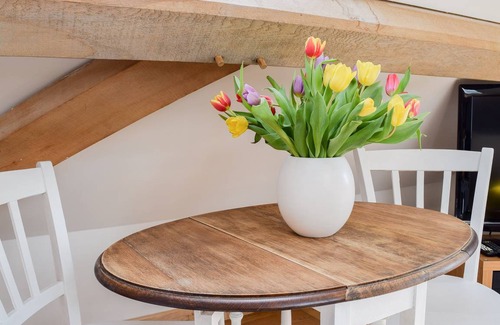 Wallingford Cottage | Cabin ∙ 1 bedroom ∙ 2 guests