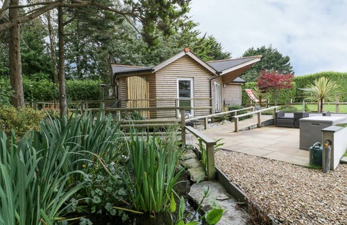 Truro Cottage | Cabin ∙ 1 bedroom ∙ 2 guests