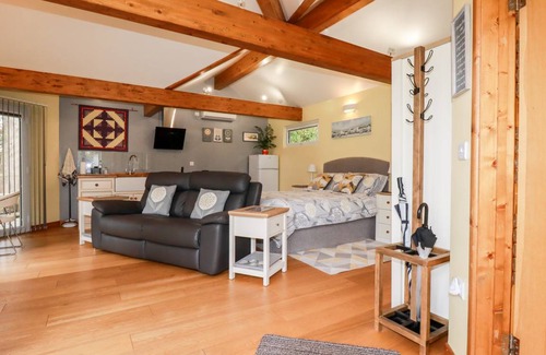 Truro Cottage | Cabin ∙ 1 bedroom ∙ 2 guests