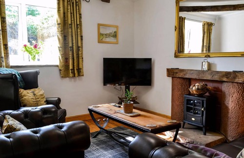 Gretna Cottage | Cabin ∙ 1 bedroom ∙ 2 guests