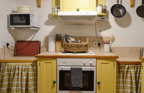 Gretna Cottage | Cabin ∙ 1 bedroom ∙ 2 guests