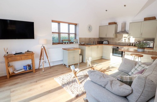 Cheshire West and Chester Cottage | Cabin ∙ 1 bedroom ∙ 4 guests
