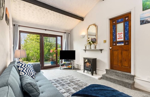 Wiseman's Bridge Cottage | Cabin ∙ 1 bedroom ∙ 4 guests