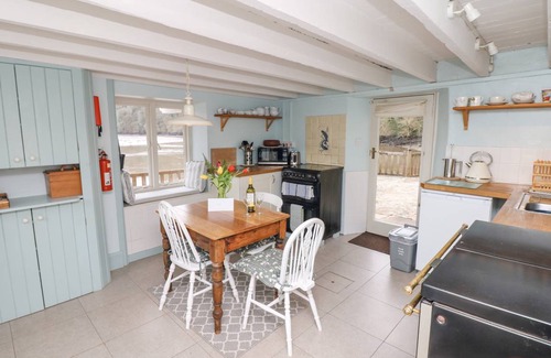 Totnes Cottage | Cabin ∙ 1 bedroom ∙ 3 guests