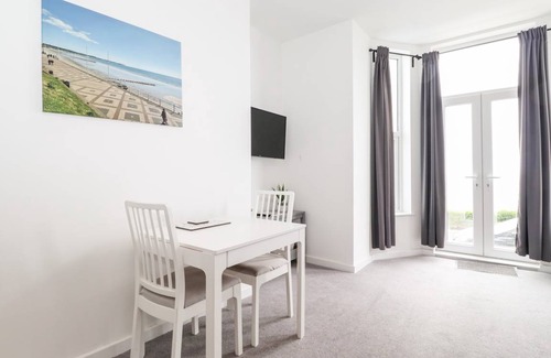 Bridlington Old Town Cottage | Cabin ∙ 1 bedroom ∙ 2 guests