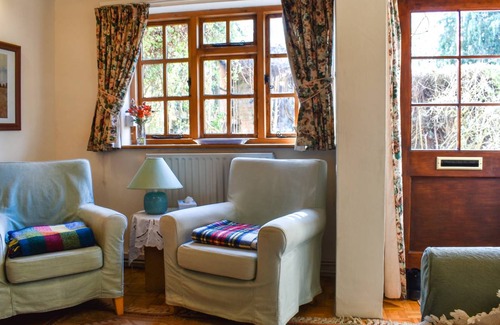 Halesworth Cottage | Cabin ∙ 1 bedroom ∙ 2 guests