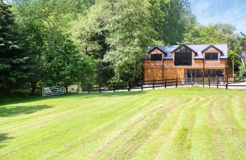Harrietsham Cottage | Cabin ∙ 1 bedroom ∙ 2 guests
