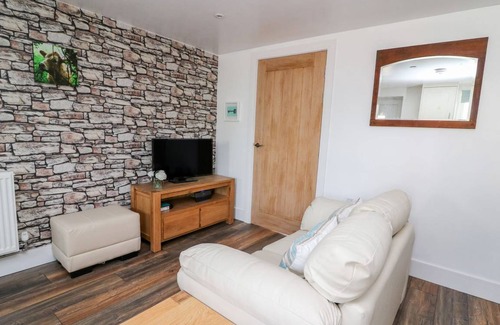 Llanybydder Cottage | Cabin ∙ 1 bedroom ∙ 2 guests