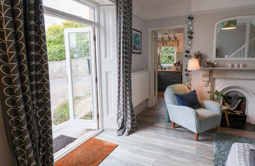 Lyme Regis Cottage | Cabin ∙ 1 bedroom ∙ 4 guests