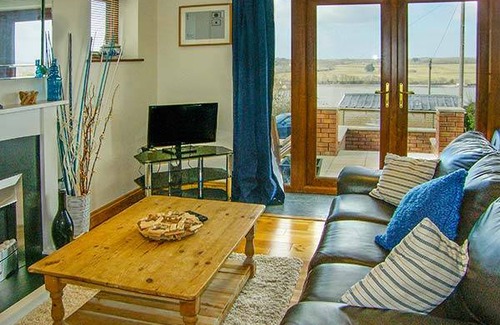 Y Felinheli Cottage | Cabin ∙ 1 bedroom ∙ 2 guests