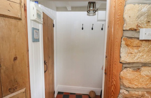 Sandsend Cottage | Cabin ∙ 1 bedroom ∙ 2 guests