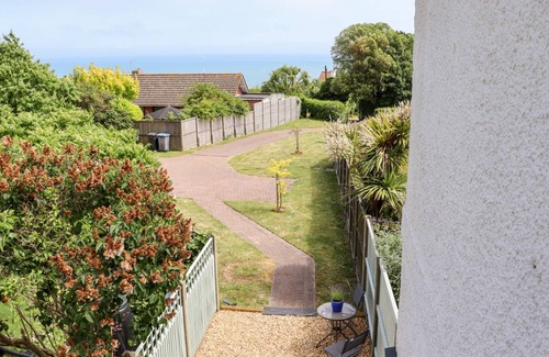 St Margaret's at Cliffe Cottage | Cabin ∙ 1 bedroom ∙ 2 guests