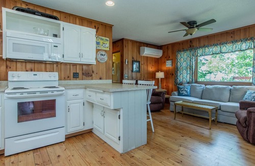 Longville Cabin | Cabin 1 Shady Acres, Waterfront Cabin on Leech Lake, fishing, swimming, boating