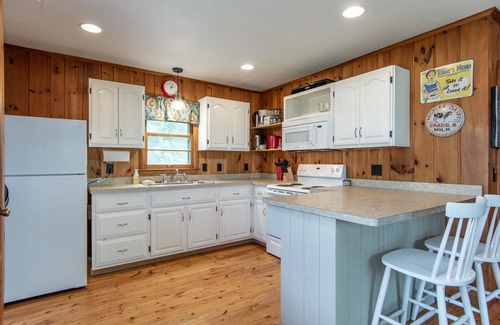 Longville Cabin | Cabin 1 Shady Acres, Waterfront Cabin on Leech Lake, fishing, swimming, boating