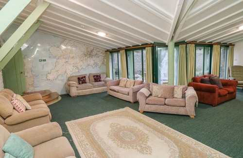 St Brides Cottage | Cabin ∙ 10 bedrooms ∙ 51 guests