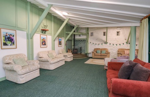 St Brides Cottage | Cabin ∙ 10 bedrooms ∙ 51 guests