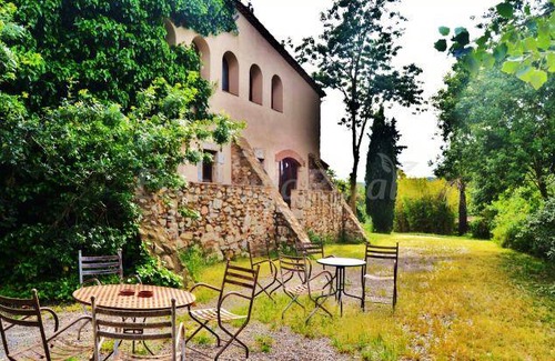 Bascara Cottage | Cabin ∙ 10 bedrooms ∙ 30 guests