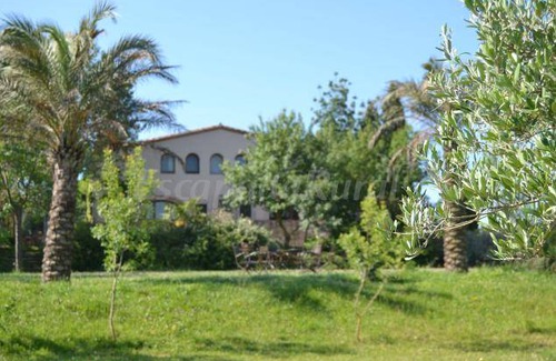 Bascara Cottage | Cabin ∙ 10 bedrooms ∙ 30 guests