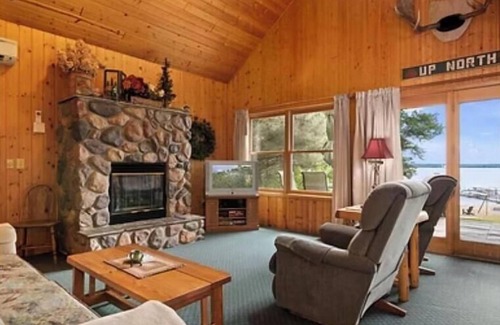 Pine River Apartment | Cabin 10 in Pine River