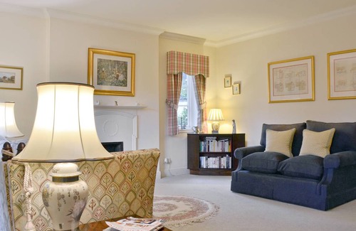Murthly Cottage | Cabin ∙ 2 bedrooms ∙ 4 guests