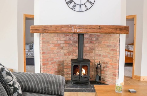 Melton Mowbray Cottage | Cabin ∙ 2 bedrooms ∙ 4 guests