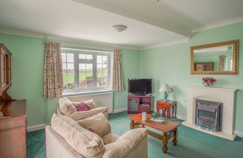 Bridport Cottage | Cabin ∙ 2 bedrooms ∙ 4 guests