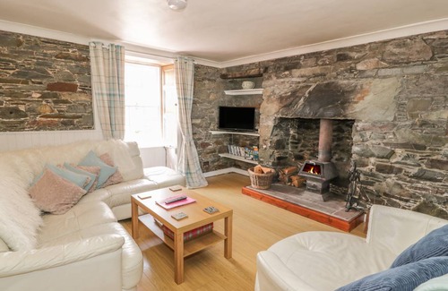 Newton Stewart Cottage | Cabin ∙ 2 bedrooms ∙ 3 guests