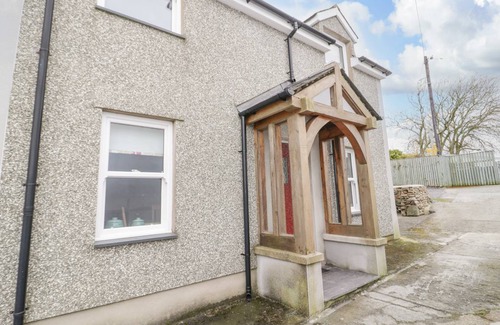 Llanerchymedd Cottage | Cabin ∙ 2 bedrooms ∙ 4 guests