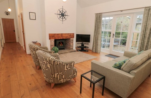 North Sunderland Cottage | Cabin ∙ 2 bedrooms ∙ 4 guests