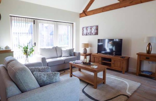 Market Drayton Cottage | Cabin ∙ 2 bedrooms ∙ 4 guests