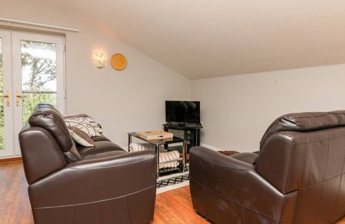 Umberleigh Cottage | Cabin ∙ 2 bedrooms ∙ 4 guests