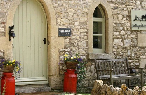 Priston Cottage | Cabin ∙ 2 bedrooms ∙ 4 guests
