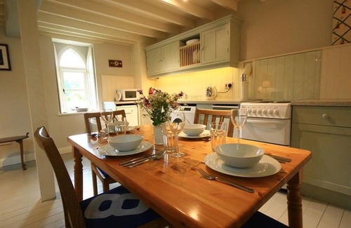 Priston Cottage | Cabin ∙ 2 bedrooms ∙ 4 guests