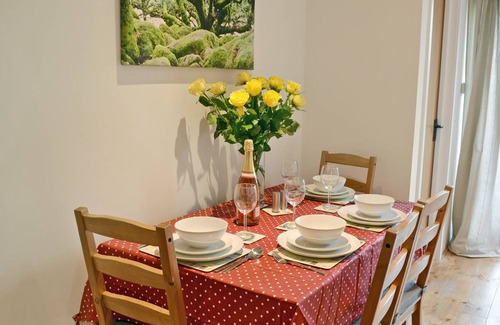 Sheffield Green Cottage | Cabin ∙ 2 bedrooms ∙ 4 guests