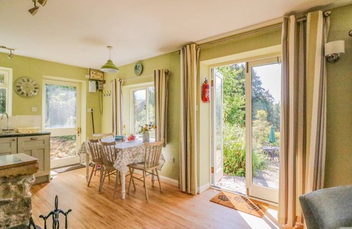 West Bexington Cottage | Cabin ∙ 2 bedrooms ∙ 4 guests