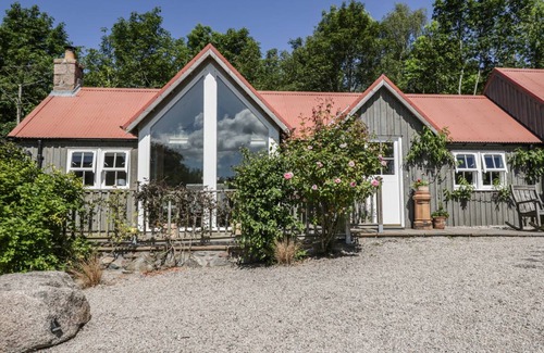 Banchory Cottage | Cabin ∙ 2 bedrooms ∙ 4 guests