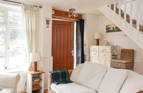 Dartmouth Cottage | Cabin ∙ 2 bedrooms ∙ 4 guests
