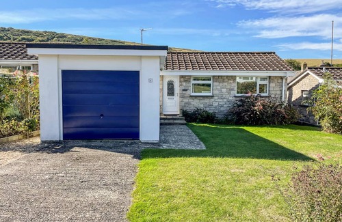 West Lulworth Cottage | Cabin ∙ 2 bedrooms ∙ 3 guests