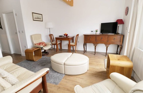 Thornton-Cleveleys Cottage | Cabin ∙ 2 bedrooms ∙ 4 guests