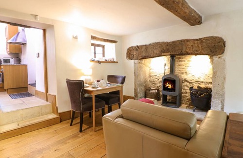 Castle Combe Cottage | Cabin ∙ 2 bedrooms ∙ 4 guests