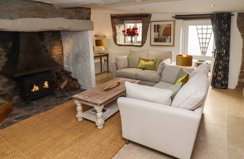 Pitchcombe Cottage | Cabin ∙ 2 bedrooms ∙ 4 guests