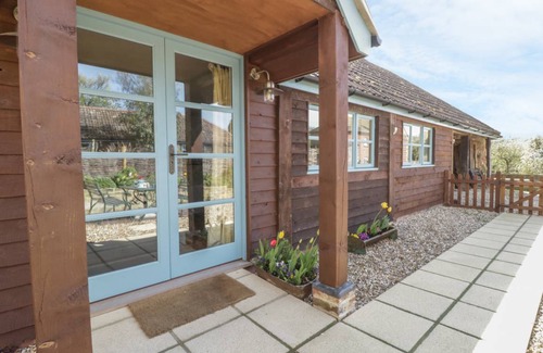 Yeovil Cottage | Cabin ∙ 2 bedrooms ∙ 4 guests