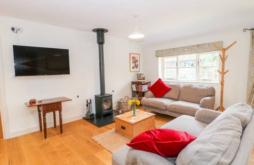 Yeovil Cottage | Cabin ∙ 2 bedrooms ∙ 4 guests