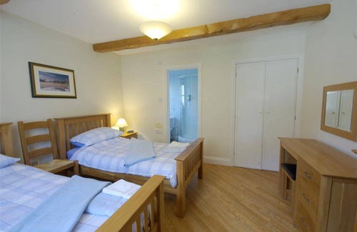 Thornthwaite Cottage | Cabin ∙ 2 bedrooms ∙ 4 guests