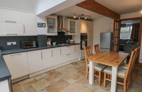 Weaverthorpe Cottage | Cabin ∙ 2 bedrooms ∙ 4 guests