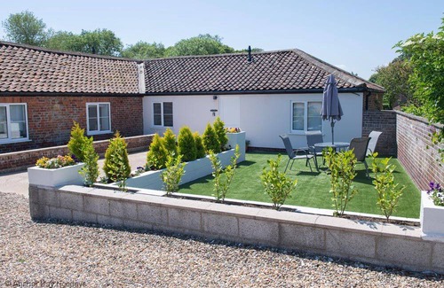 Sewerby Cottage | Cabin ∙ 2 bedrooms ∙ 4 guests