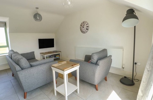 Brynsiencyn Cottage | Cabin ∙ 2 bedrooms ∙ 4 guests